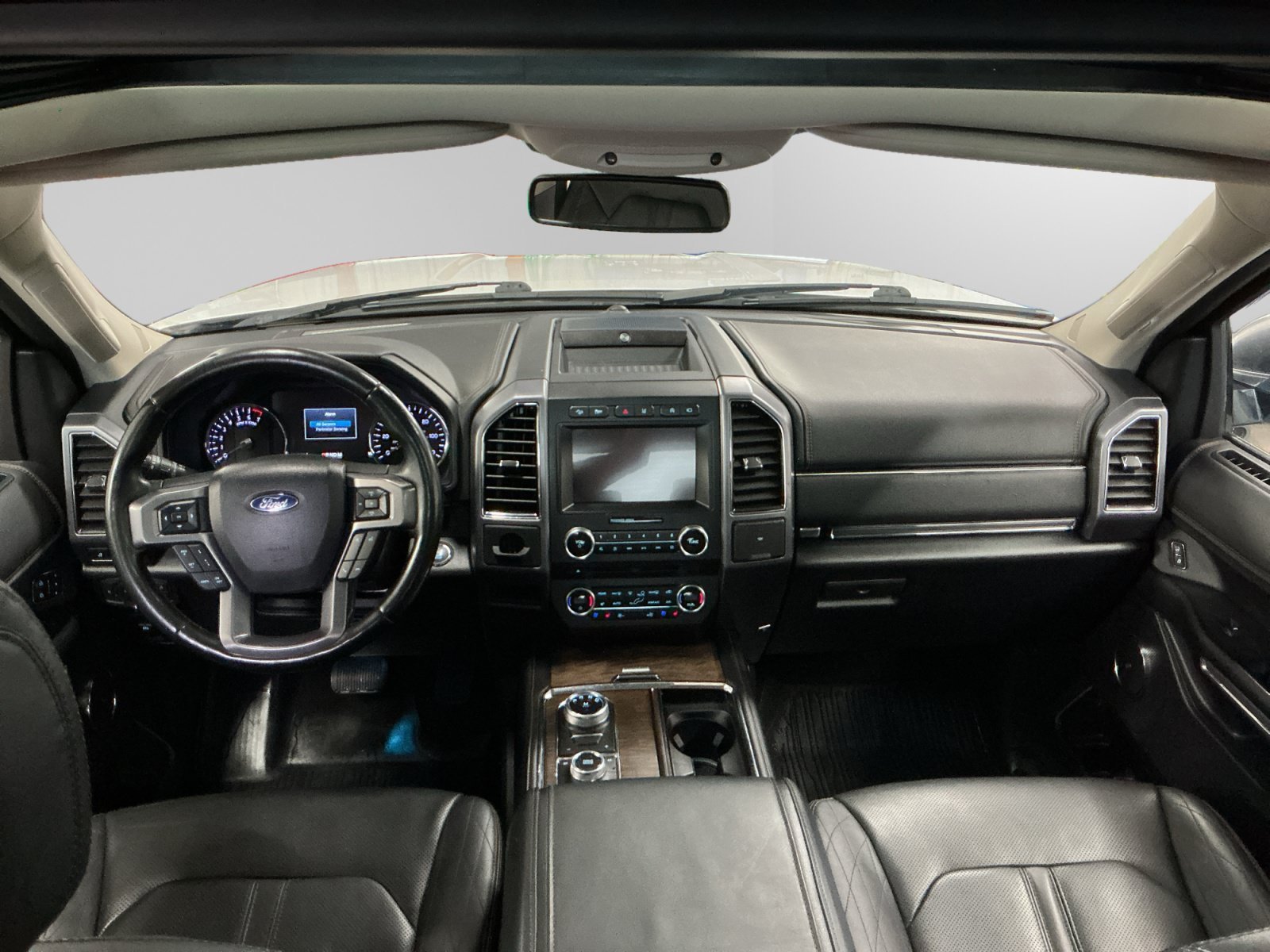 Used 2018 White Ford Platinum image 10