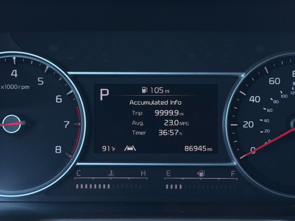 Used 2022 Gray Kia SX image 29