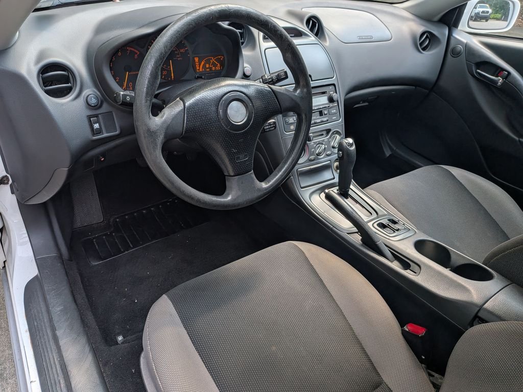 Used 2003 White Toyota GT image 11
