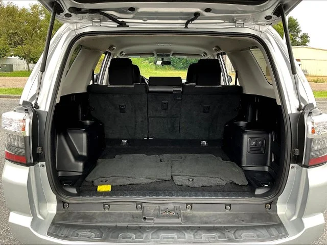 Used 2019 Silver Toyota SR5 image 26