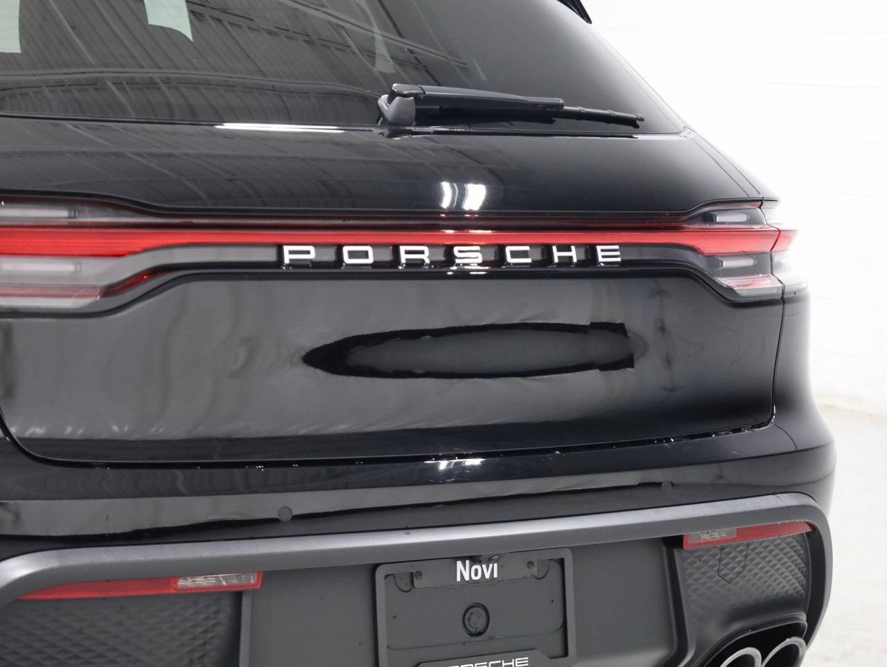 2026 Porsche Macan Base - Photo 8