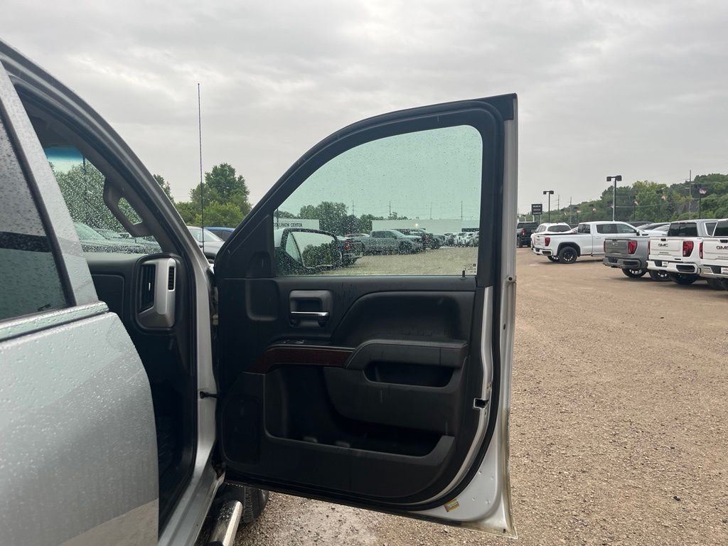 Used 2015 Quicksilver Metallic GMC SLE image 30