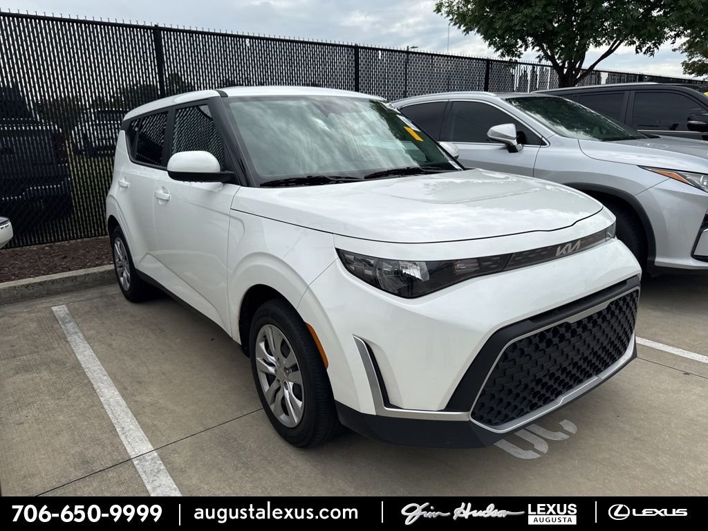 2025 Kia Soul 2.0L LX IVT's photo