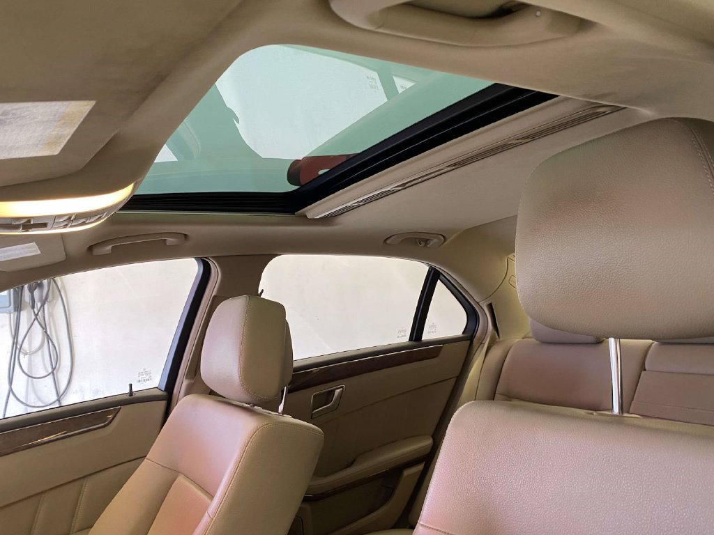 Used 2012  Mercedes-Benz E 350 image 21