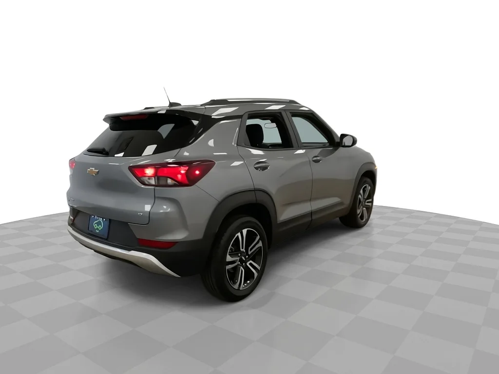 Used 2023 Sterling Gray Metallic Chevrolet LT image 9