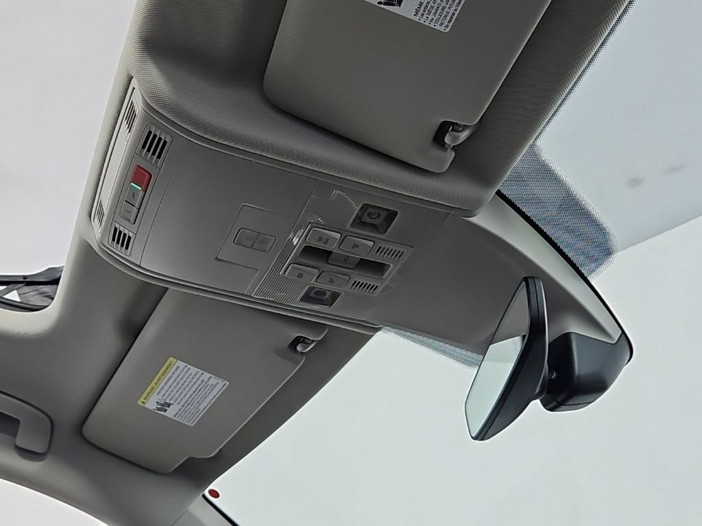 2023 Volkswagen Tiguan SE - Photo 17