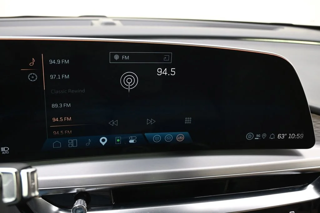 2025 Cadillac LYRIQ Luxury 3 - Photo 28