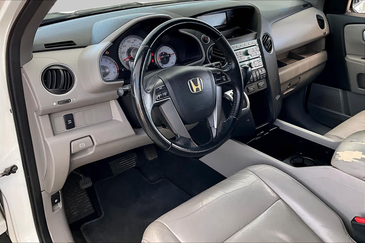 Used 2011 Taffeta White Honda EX-L image 16