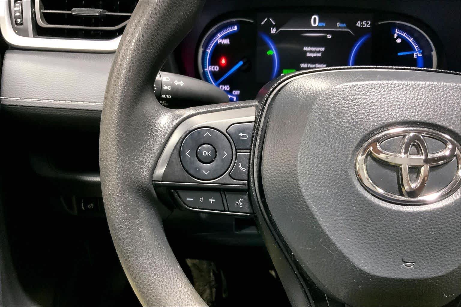 Used 2025 Silver Sky Metallic Toyota Hybrid XLE image 24