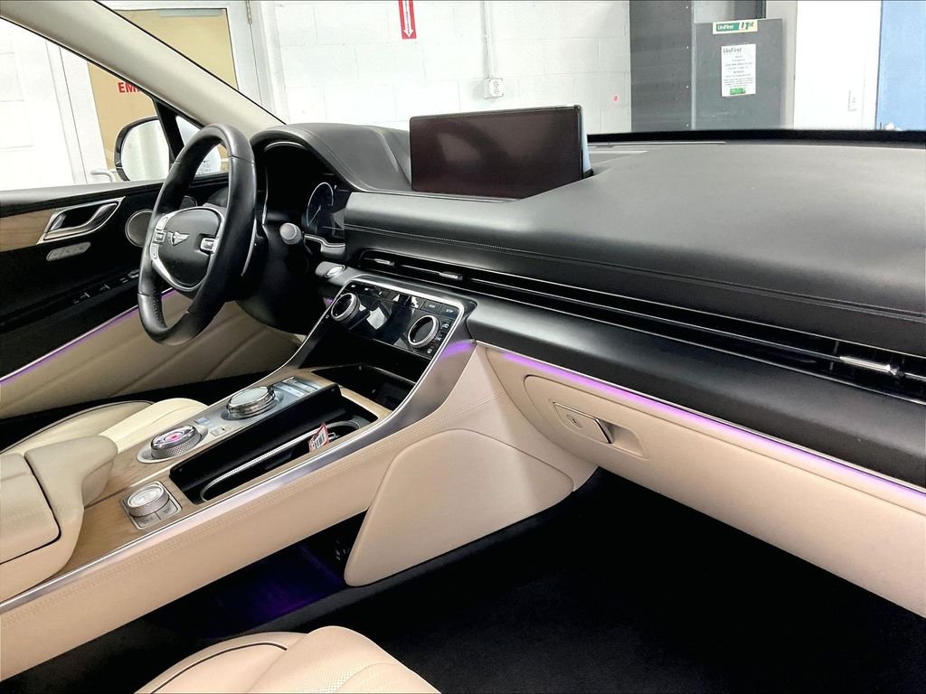 Used 2023 White Genesis 2.5T image 14