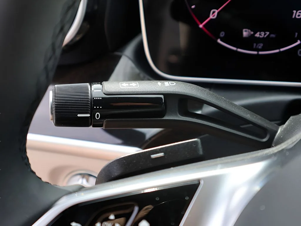 New 2026 Polar White Mercedes-Benz C 300 image 32