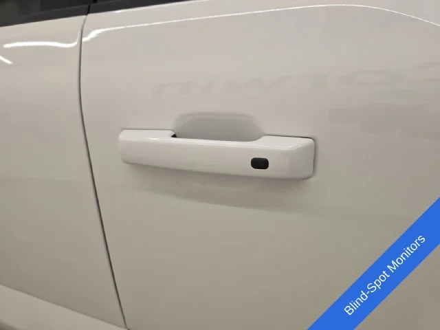 New 2026 Star White Metallic Tri-Coat Ford Lariat® image 8