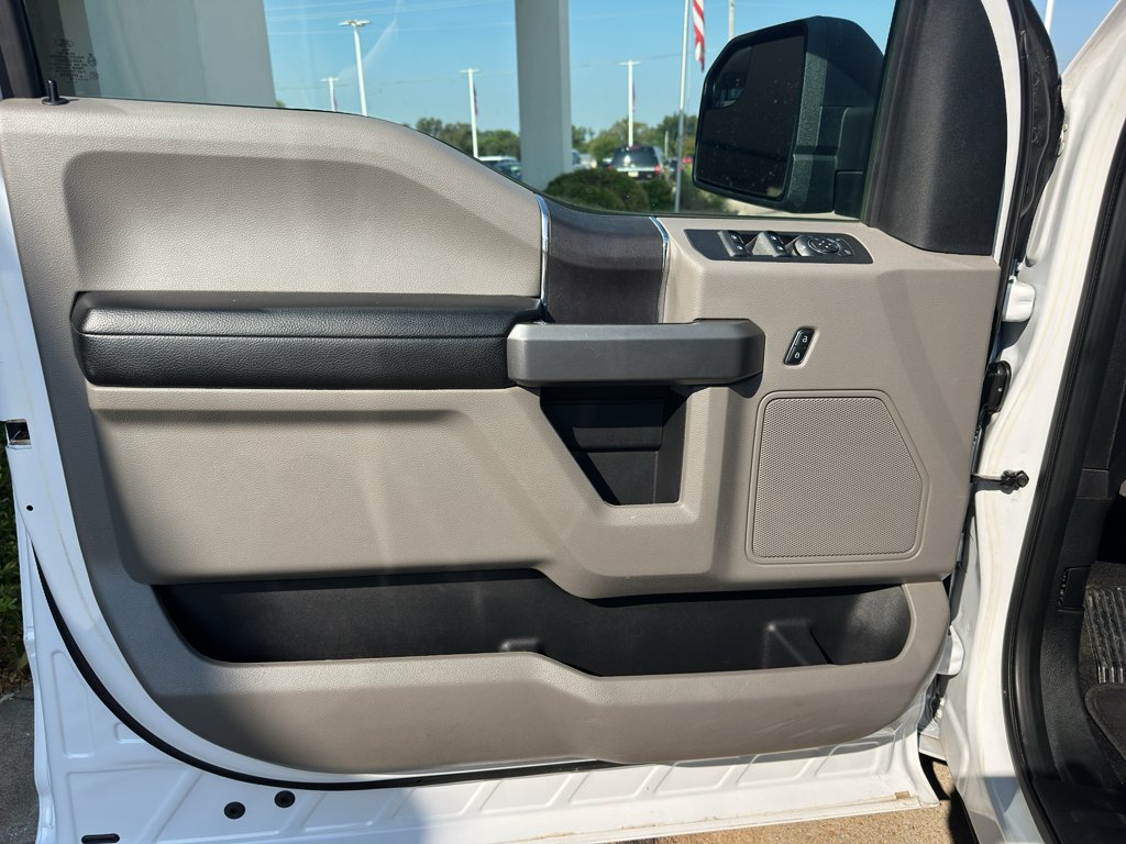 Used 2019 Oxford White Ford XLT image 6