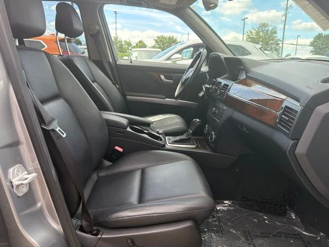 Used 2012 Gray Mercedes-Benz GLK 350 image 26