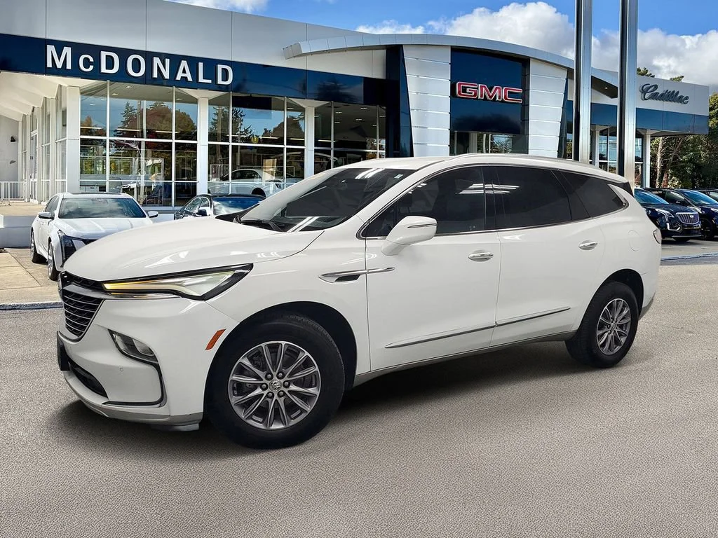 2023 Buick Enclave Essence's photo