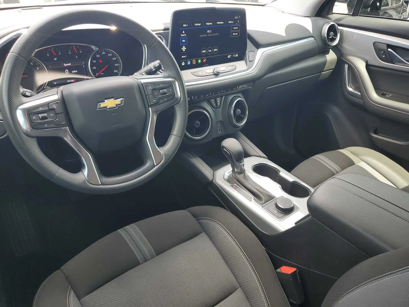 Used 2023 BLACK Chevrolet LT image 18