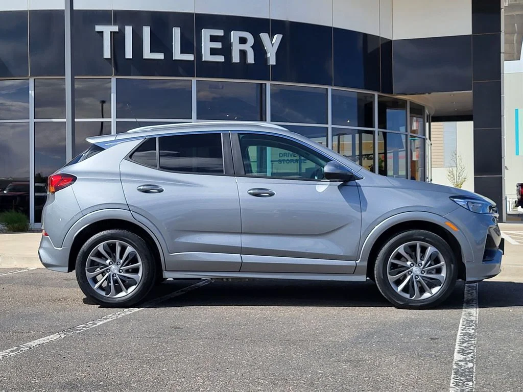 Used 2023 Moonstone Gray Metallic Buick Select image 1