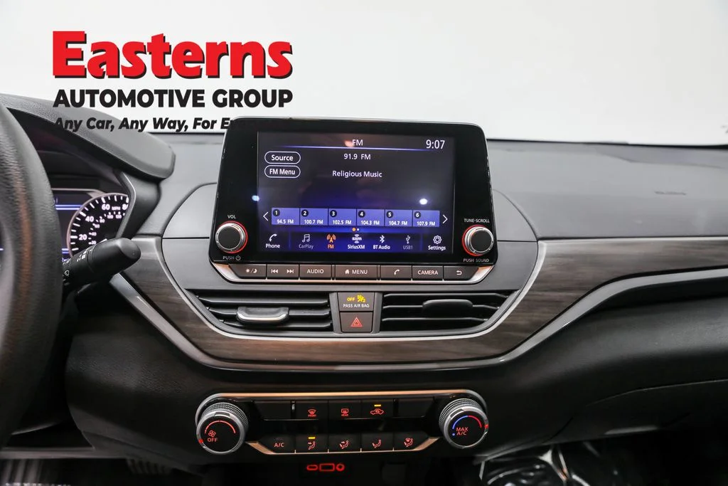 Used 2024 Black Nissan 2.5 SV image 11