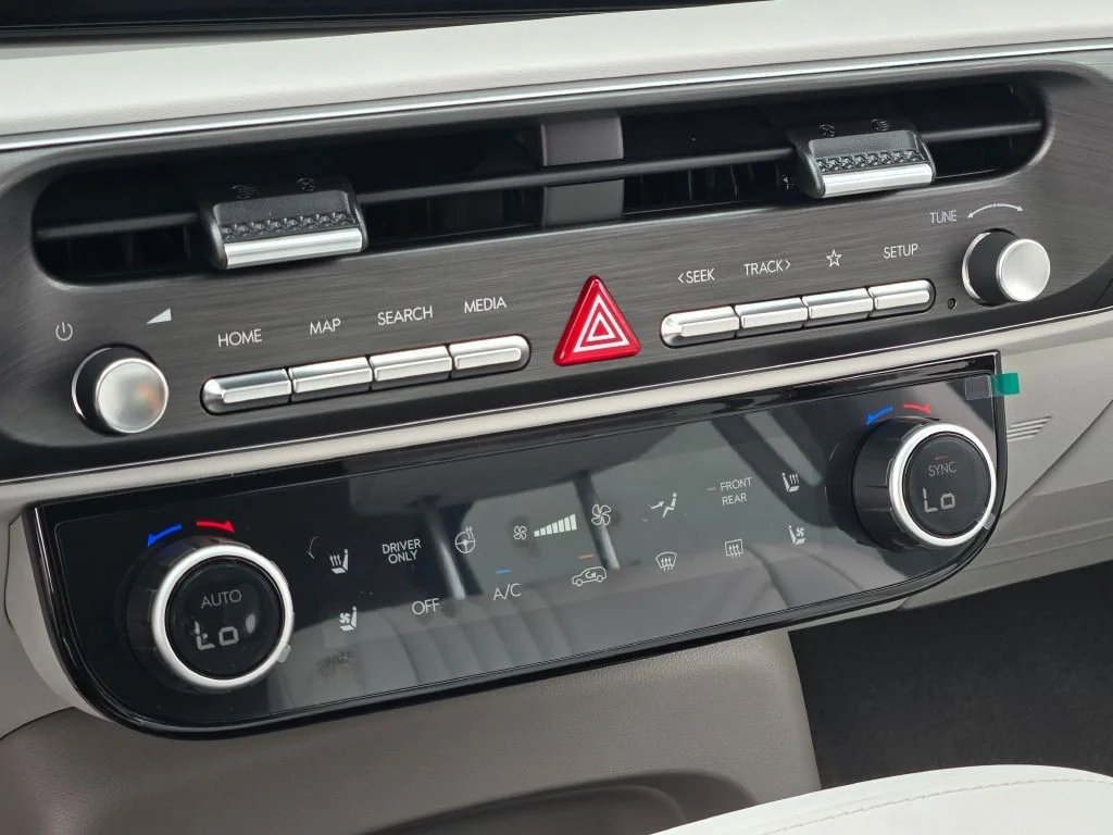 New 2026 Gray Pearl Hyundai SEL Premium image 31