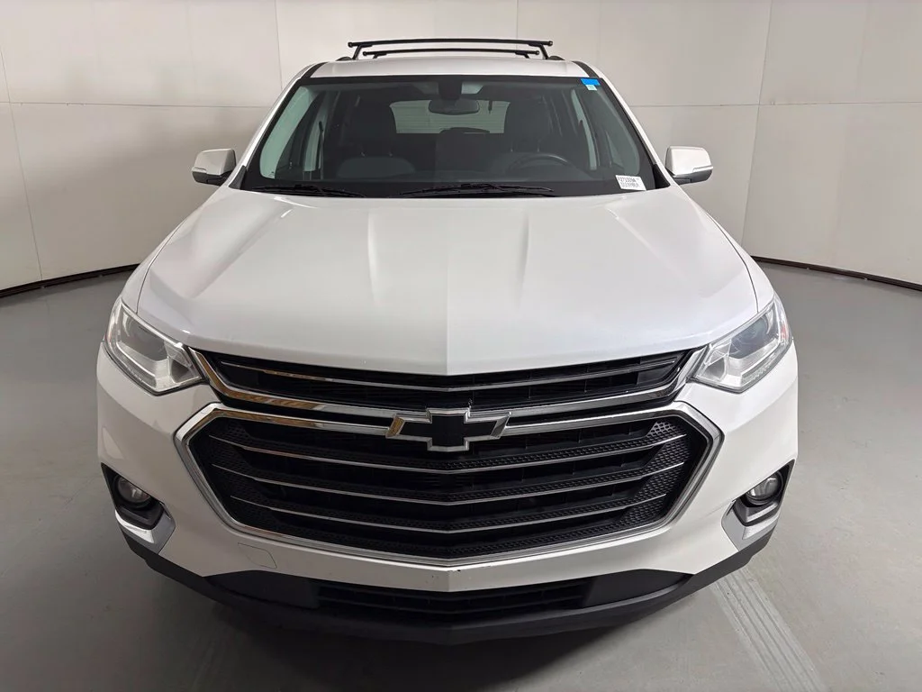 Certified Used 2021 IRIDESCENT PEARL TRICOAT Chevrolet LT Cloth image 4