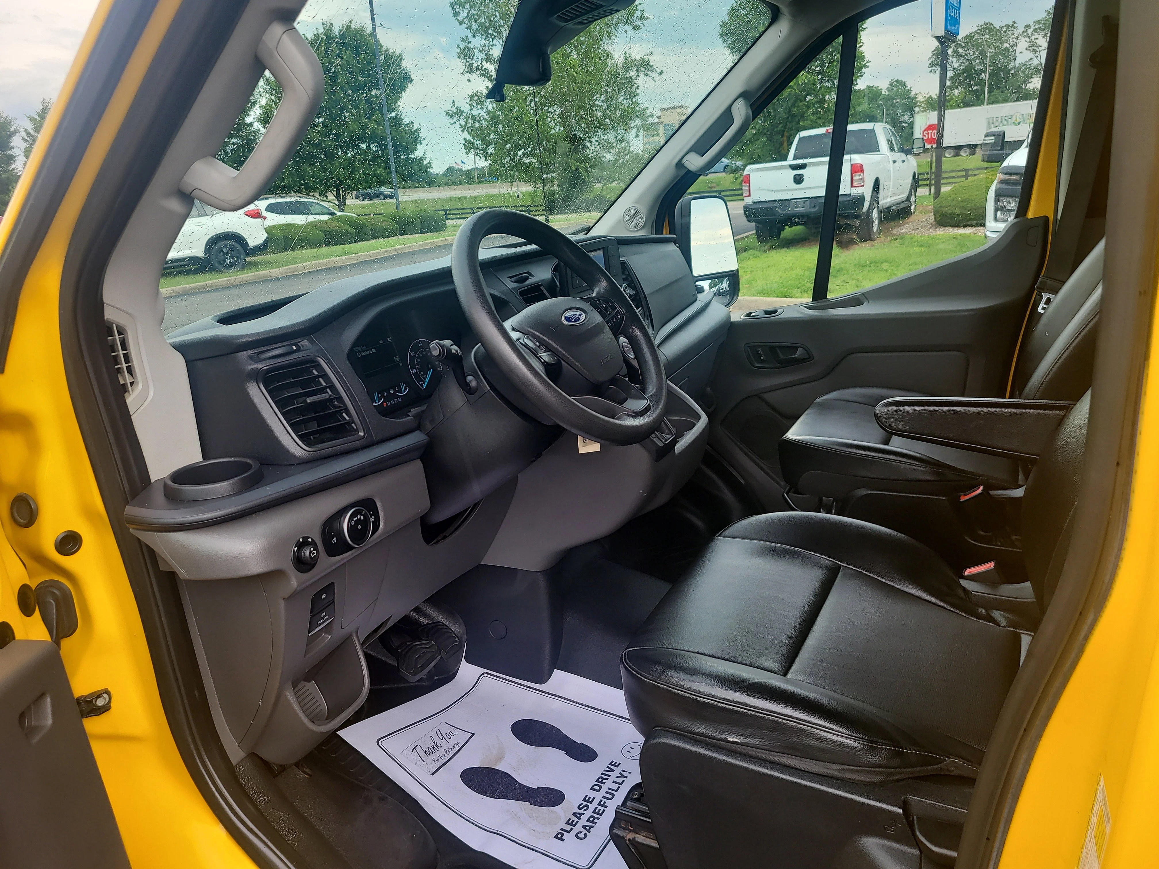 Used 2021 School Bus Yellow Ford  image 11