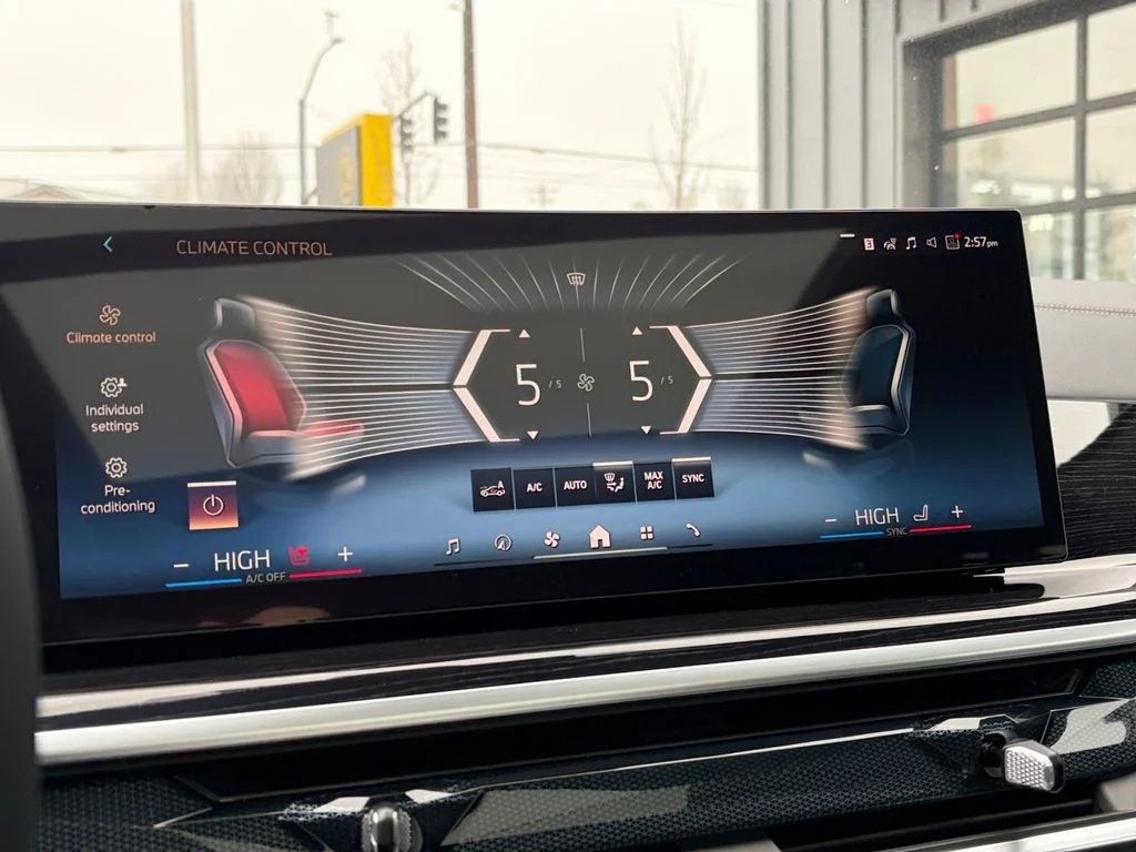 2026 BMW X7 40i - Photo 16