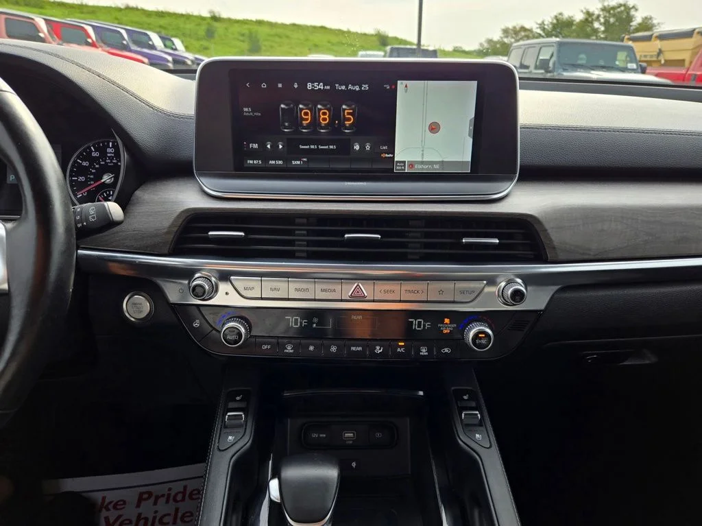 Used 2022 Gray Kia EX image 23