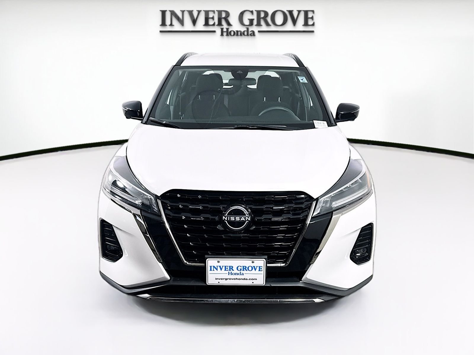 Used 2024 Nissan Kicks SR with VIN 3N1CP5DV2RL551268 for sale in Inver Grove Heights, Minnesota