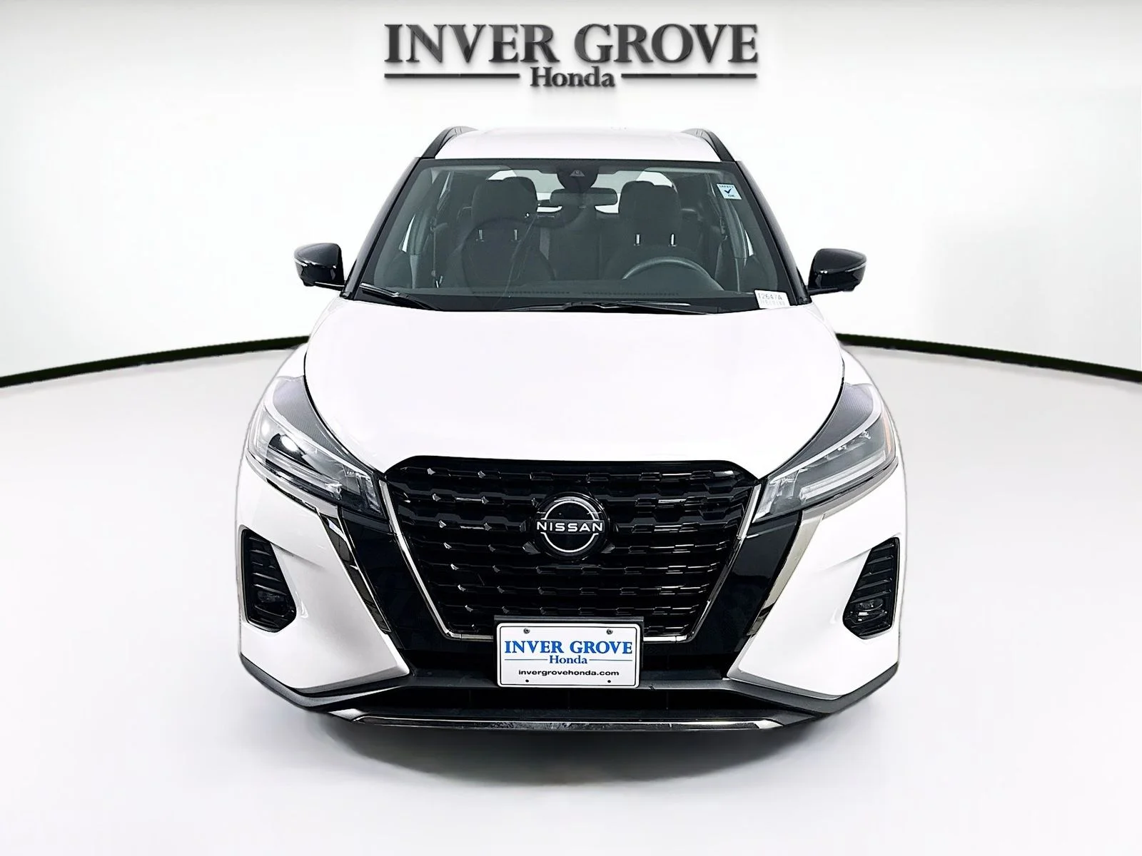 Used 2024 Nissan Kicks SR with VIN 3N1CP5DV2RL551268 for sale in Inver Grove Heights, Minnesota