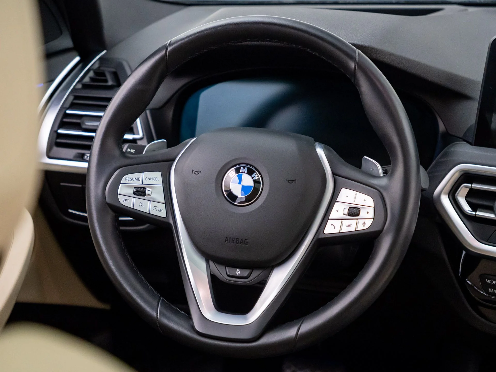 Used 2023 Black BMW xDrive30i image 11