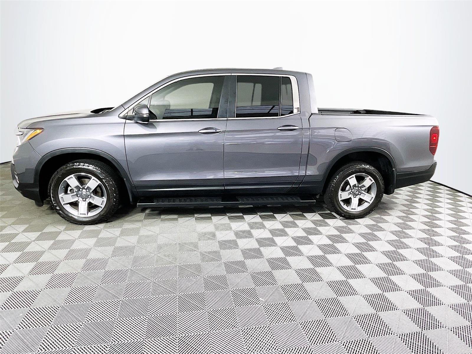 Certified Used 2025 Modern Steel Metallic Honda RTL image 4