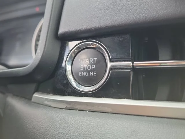 2024 Mitsubishi Outlander SE - Photo 32
