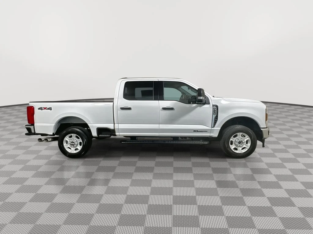 Used 2025 White Ford XLT image 9