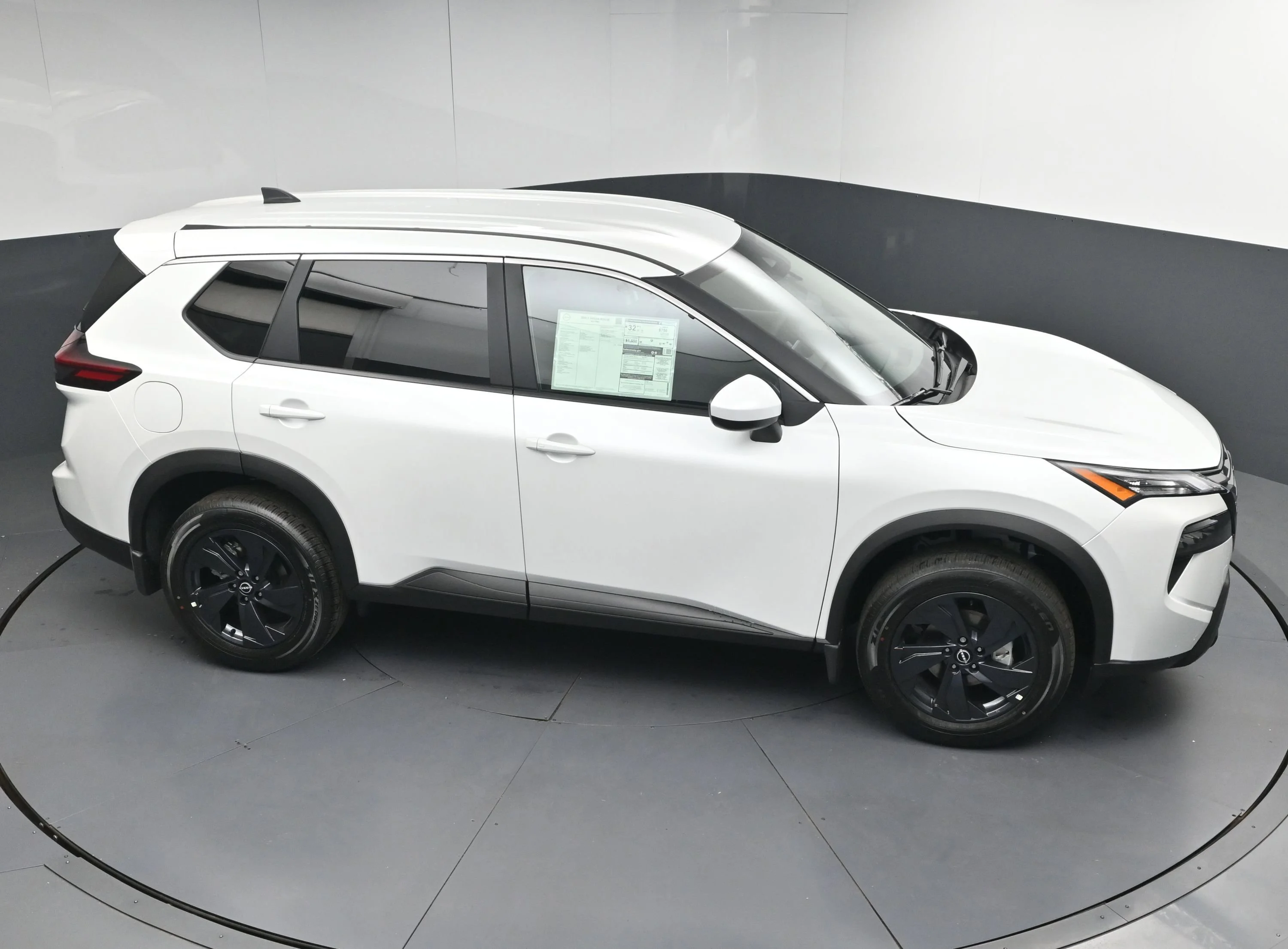 New 2026 Everest White Pearl TriCoat Nissan SV image 32