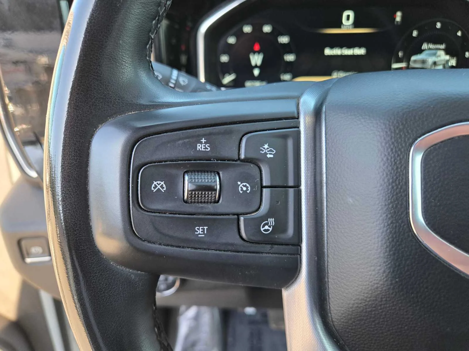 Used 2024 Summit White GMC SLT image 27
