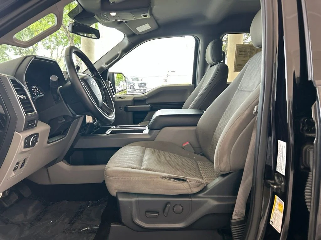 Used 2019 Black Ford XLT image 6