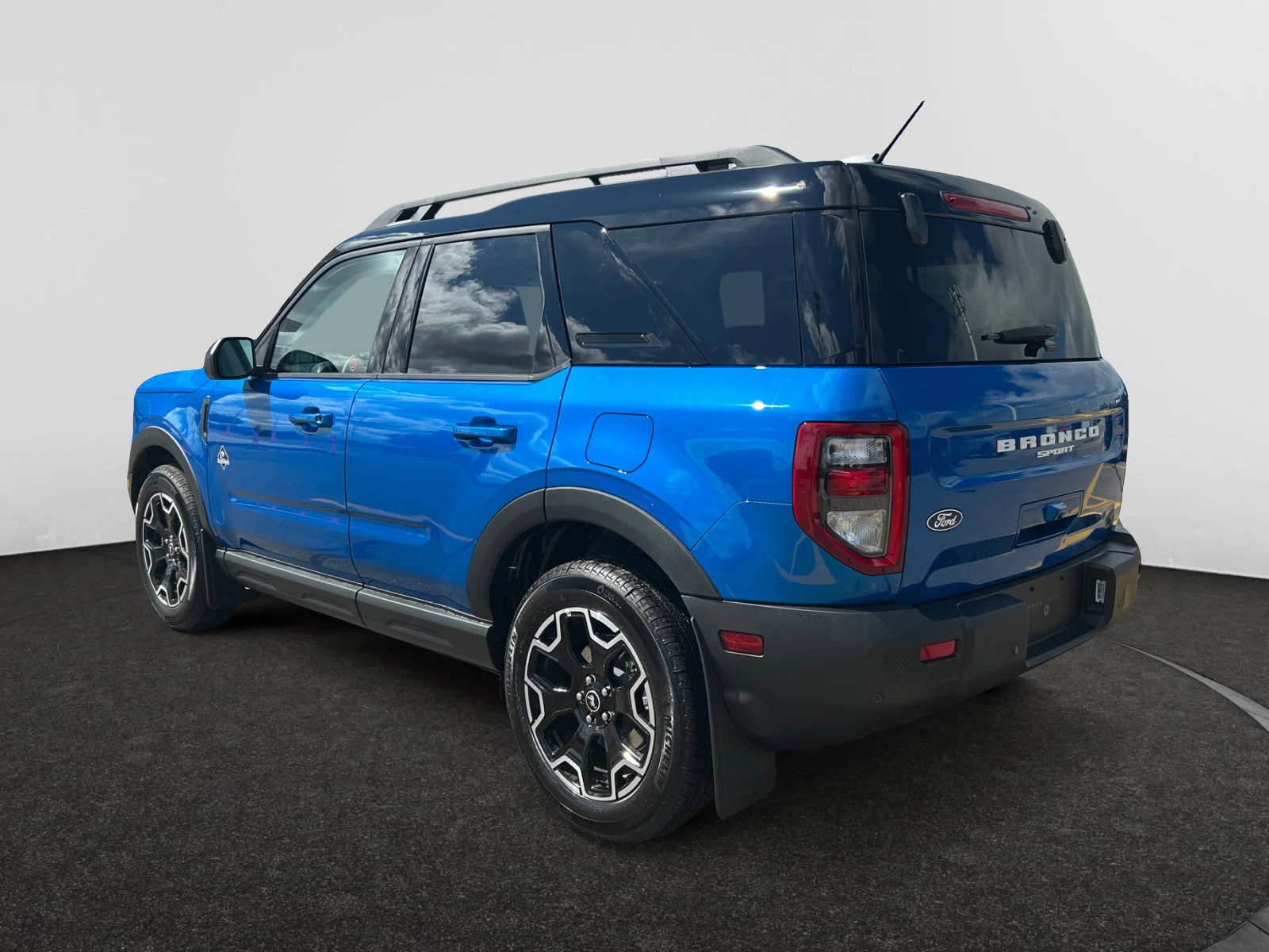 New 2026 Velocity Blue Metallic Ford Outer Banks image 3
