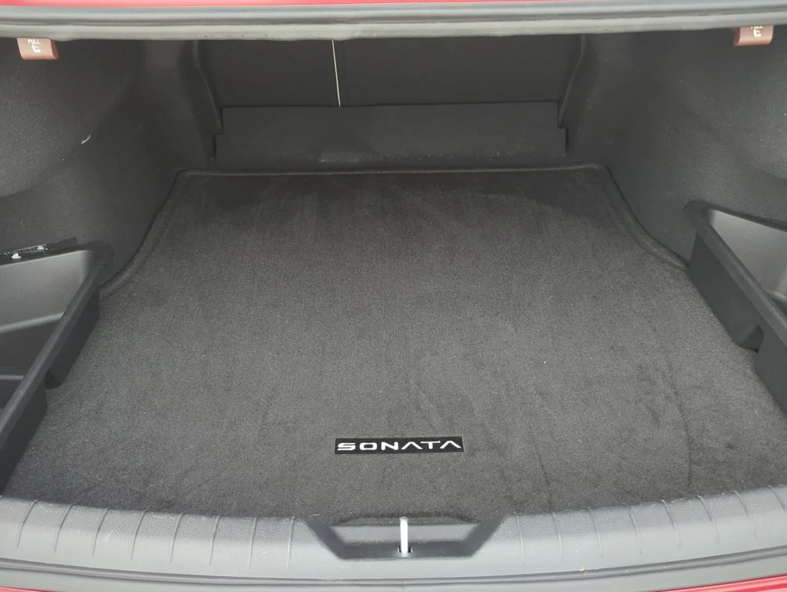 Used 2024 Ultimate Red Hyundai Limited image 7