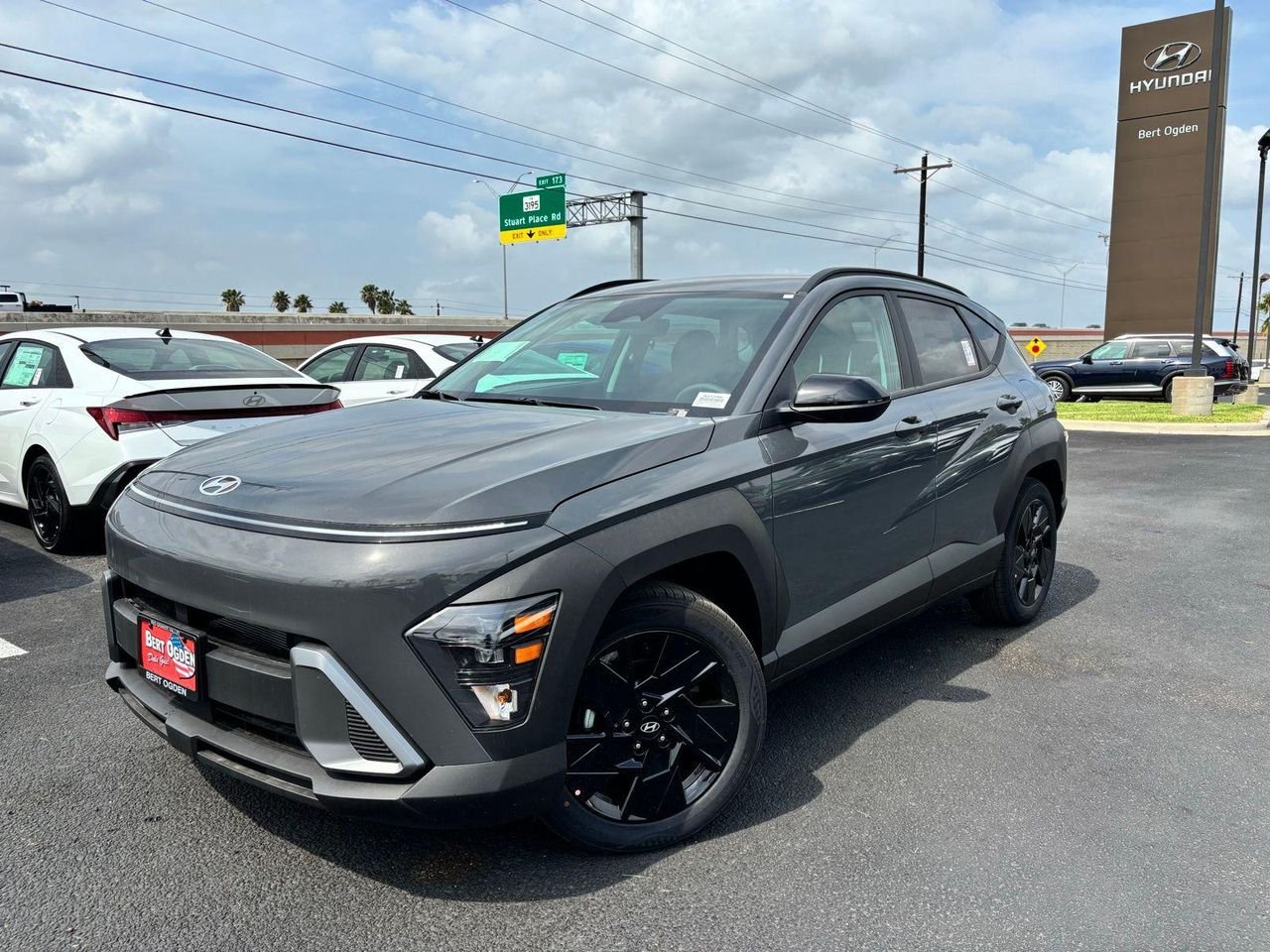 New 2026 Gray Hyundai SEL Sport FWD image 3