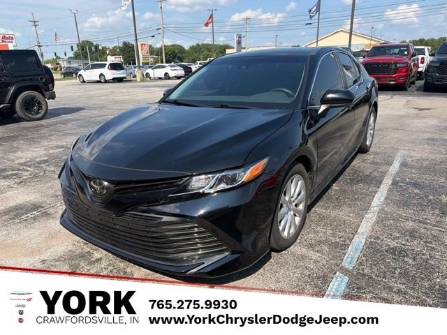 Used 2019  Toyota LE image 1