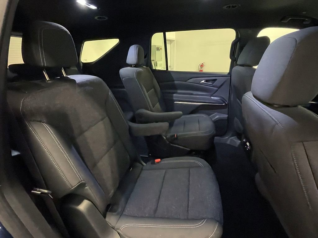 Used 2025 Lakeshore Blue Metallic Chevrolet LT image 27