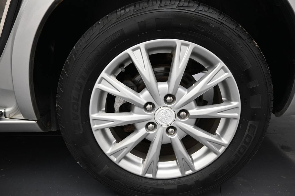 Used 2009 Quicksilver Metallic Buick CX image 35