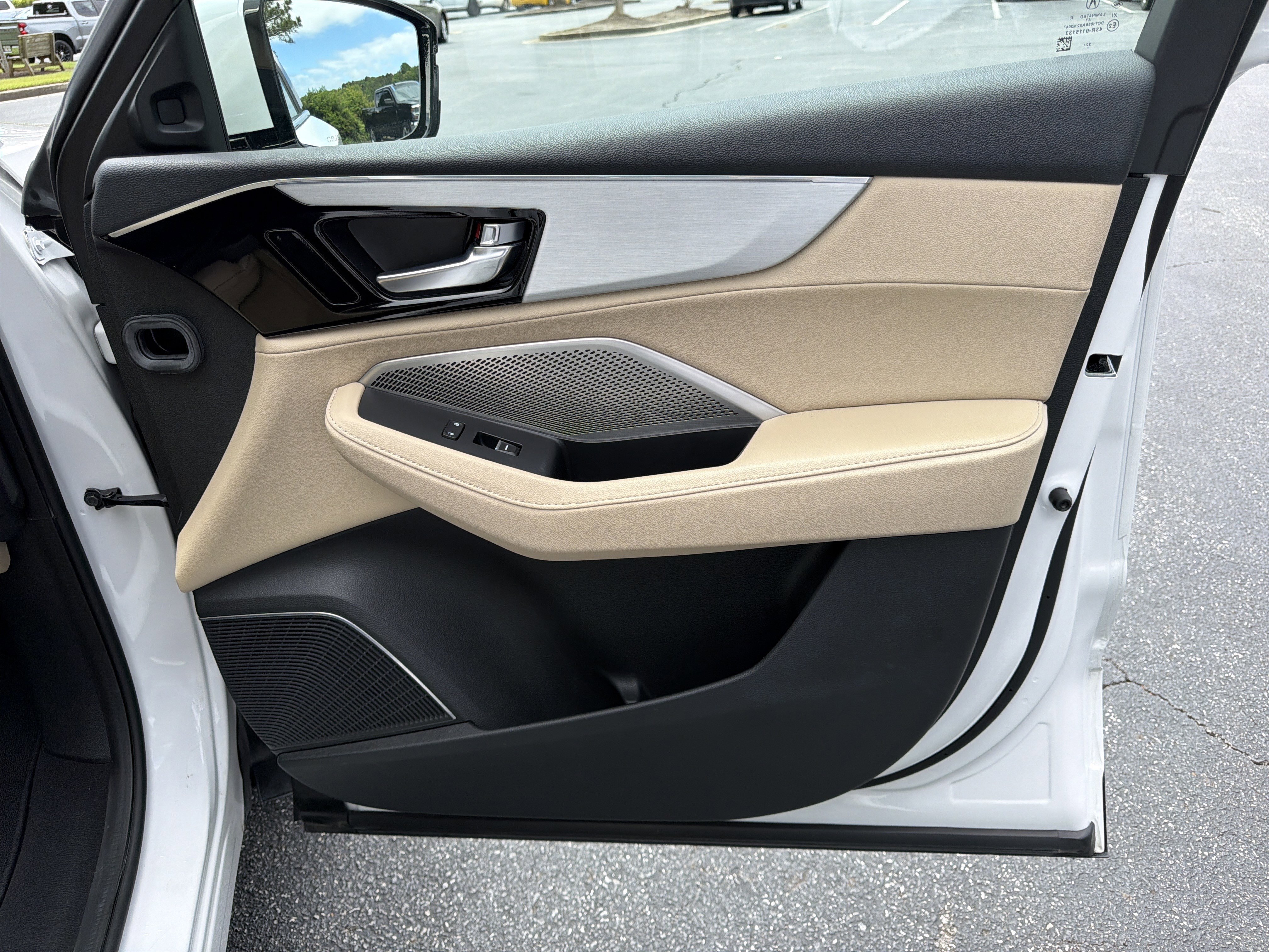 Used 2023  Acura  image 14
