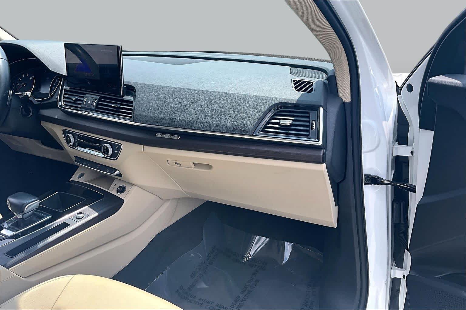 Used 2022 Glacier White Metallic Audi Premium image 19