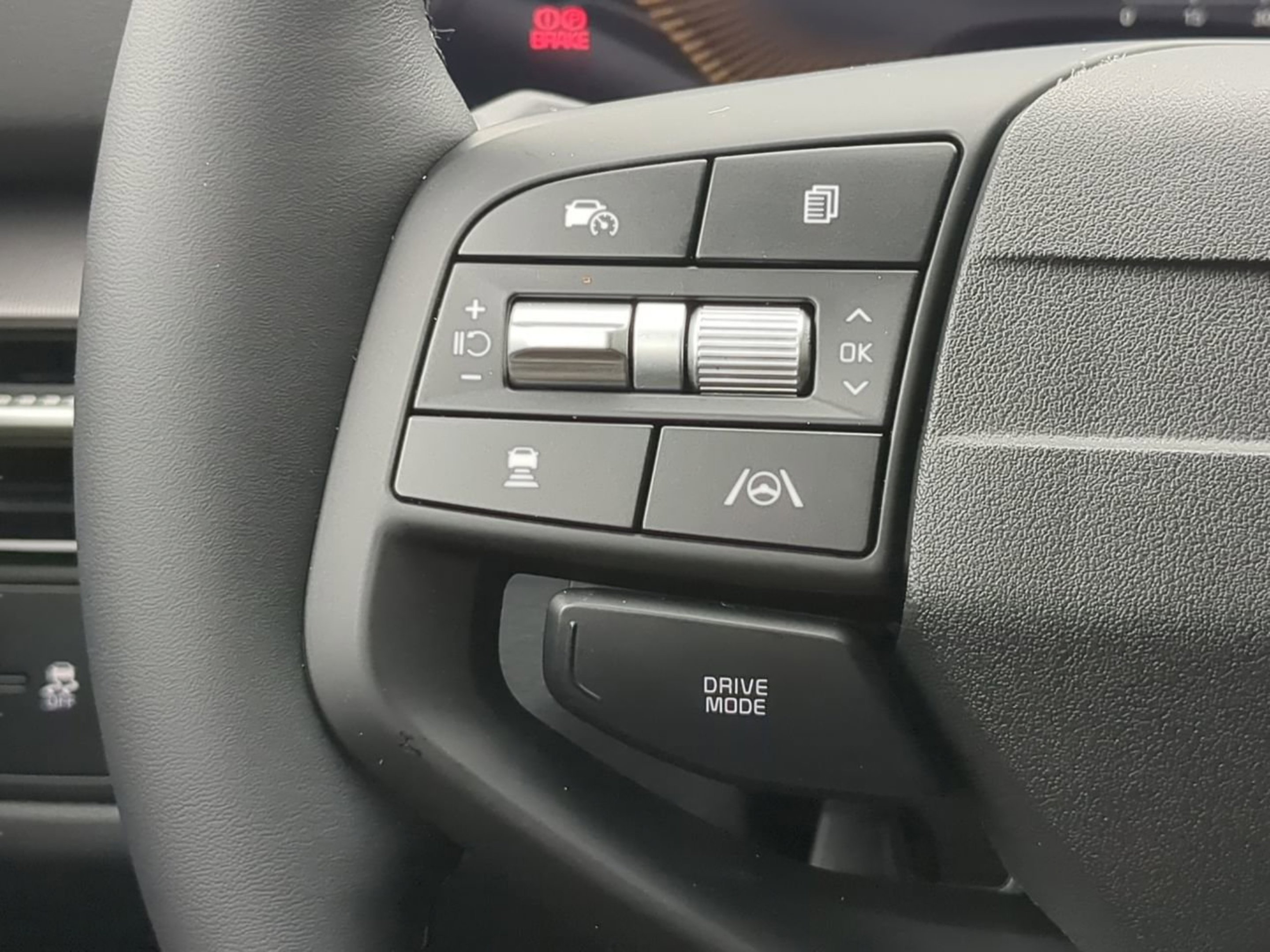 New 2026 Glacial White Pearl Kia EX image 31