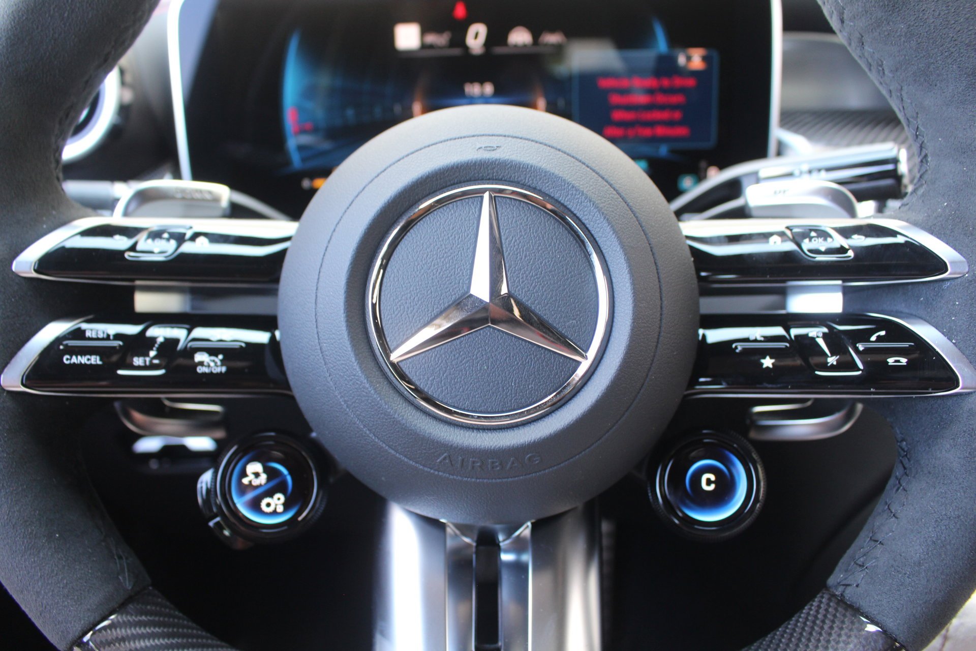 New 2026 MANUFAKTUR Patagonia Red Metallic Mercedes-Benz AMG® GLC 43 image 25