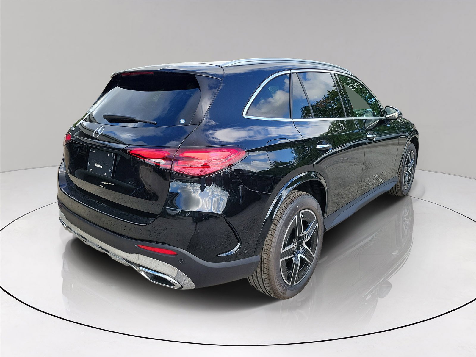 New 2026 Black Mercedes-Benz GLC 300 image 6