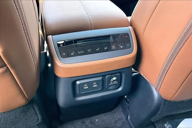 New 2026 Nissan Pathfinder Platinum 4D Sport Utility
