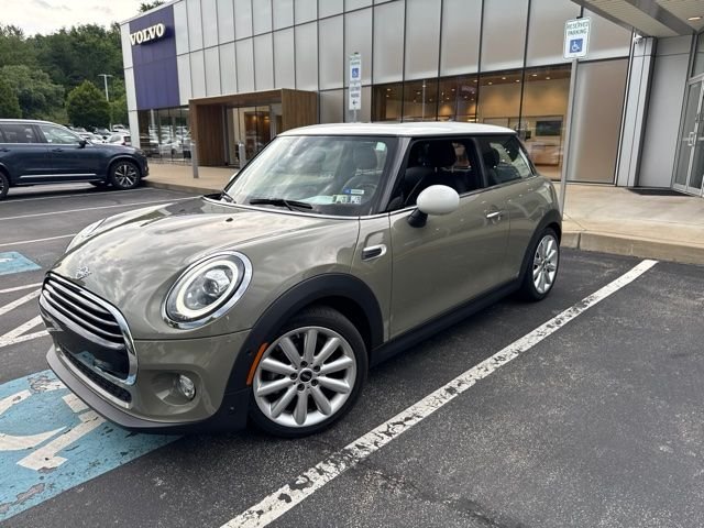 2019 MINI Hardtop Cooper Classic's photo