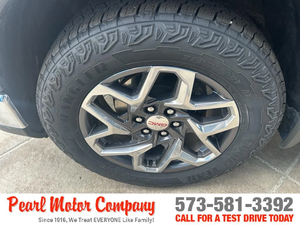 Certified Used 2023 Titanium Rush Metallic GMC SLT image 9